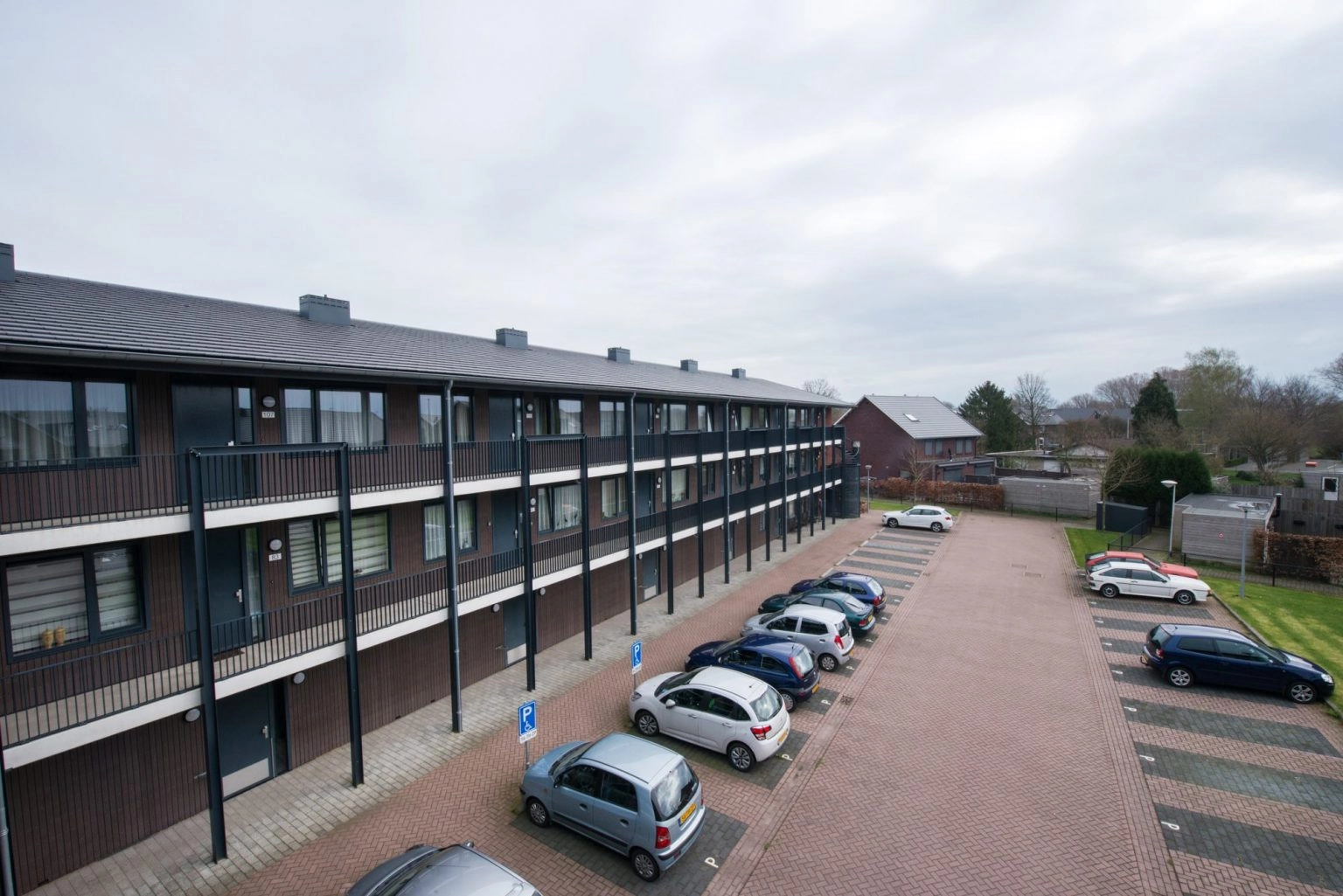 Huissen 6